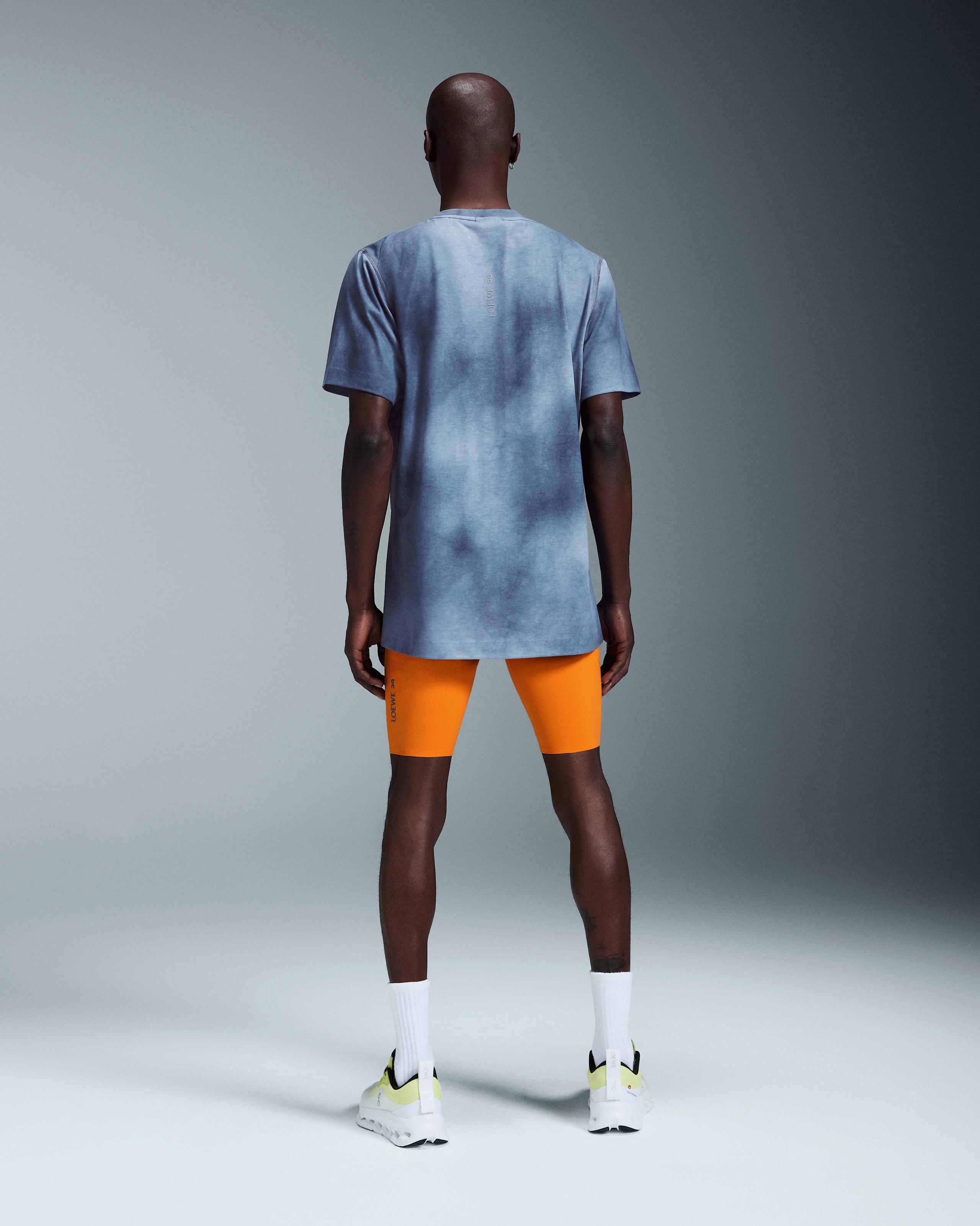 Шорты мужские On Active Shorts LOEWE, цвет оранжевый (Orange) — фото 2