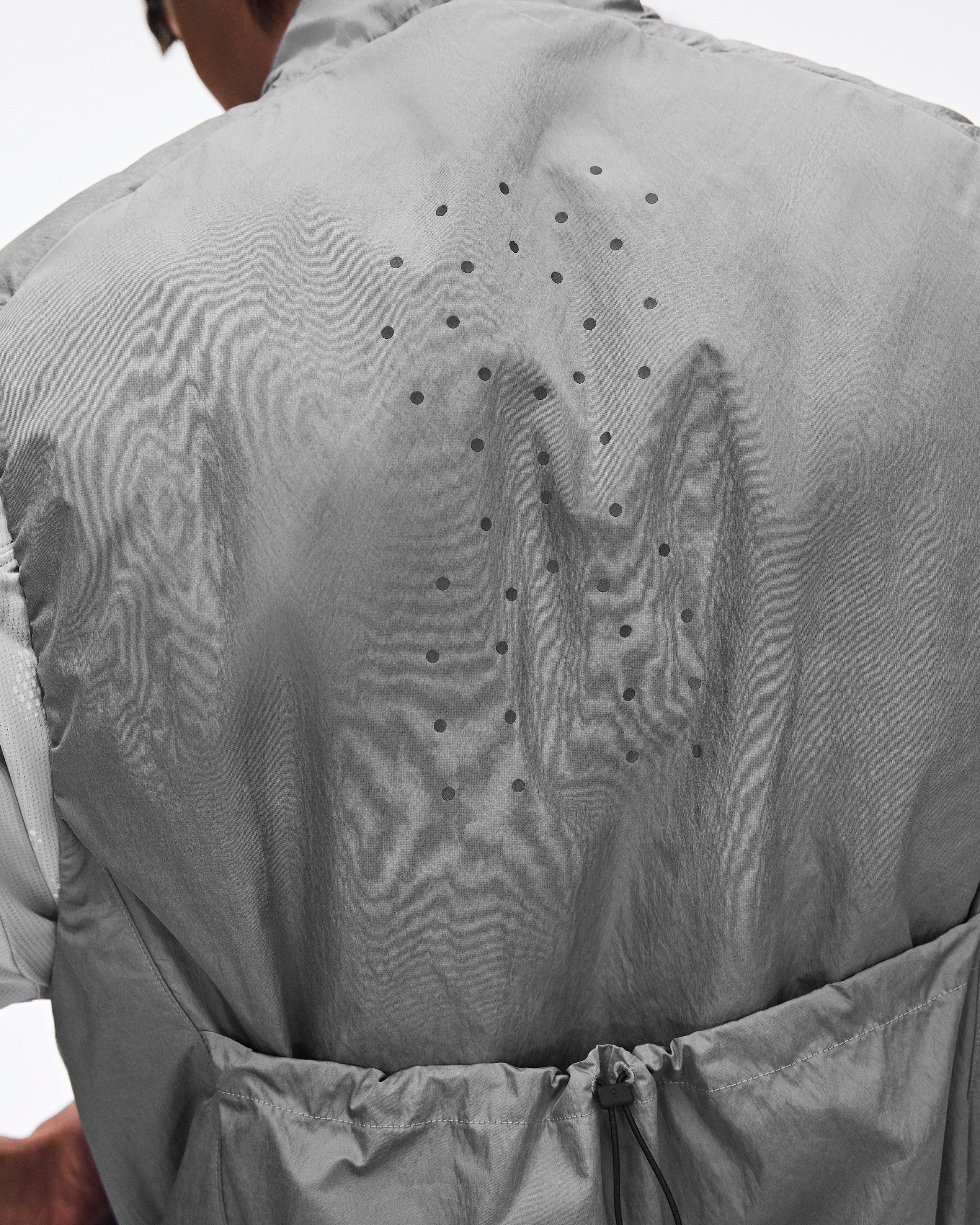 Мужской жилет On Performance Volt Vest Glacier — фото 7