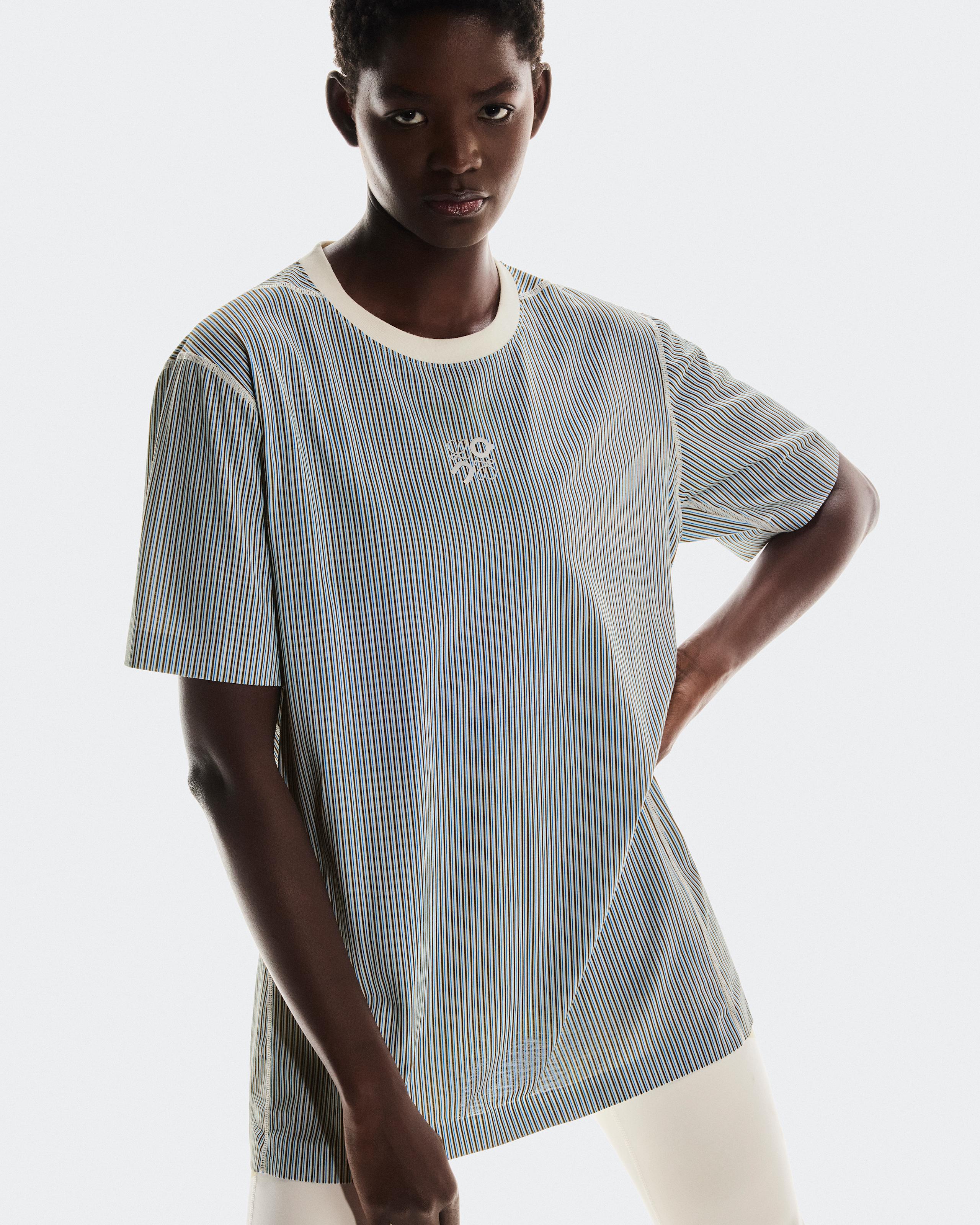Футболка унисекс On Active T-Shirt LOEWE, цвет бежевый с синим (Beige / Blue) — фото 4
