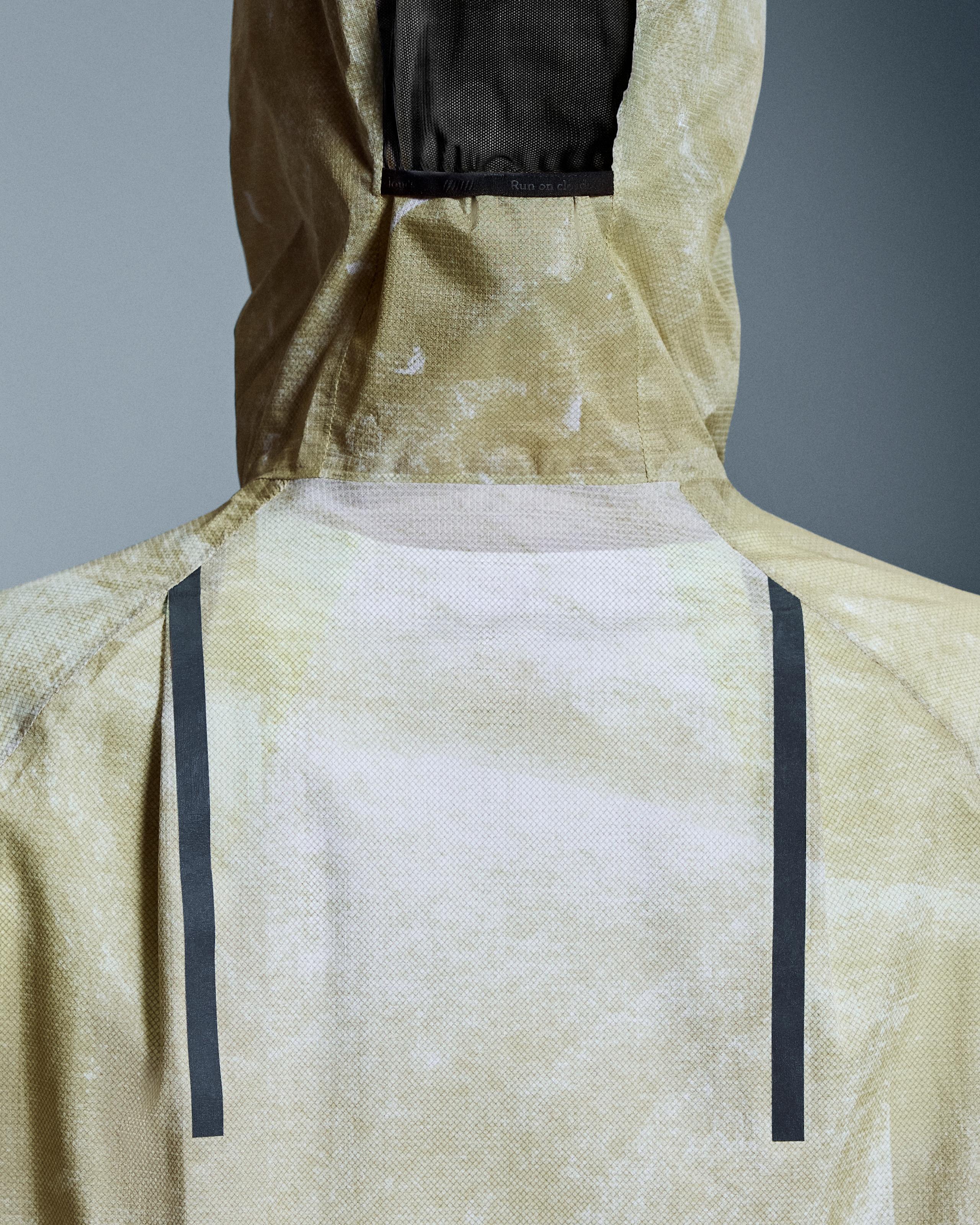 Женская куртка On Ultra Jacket, White / Caper — фото 7