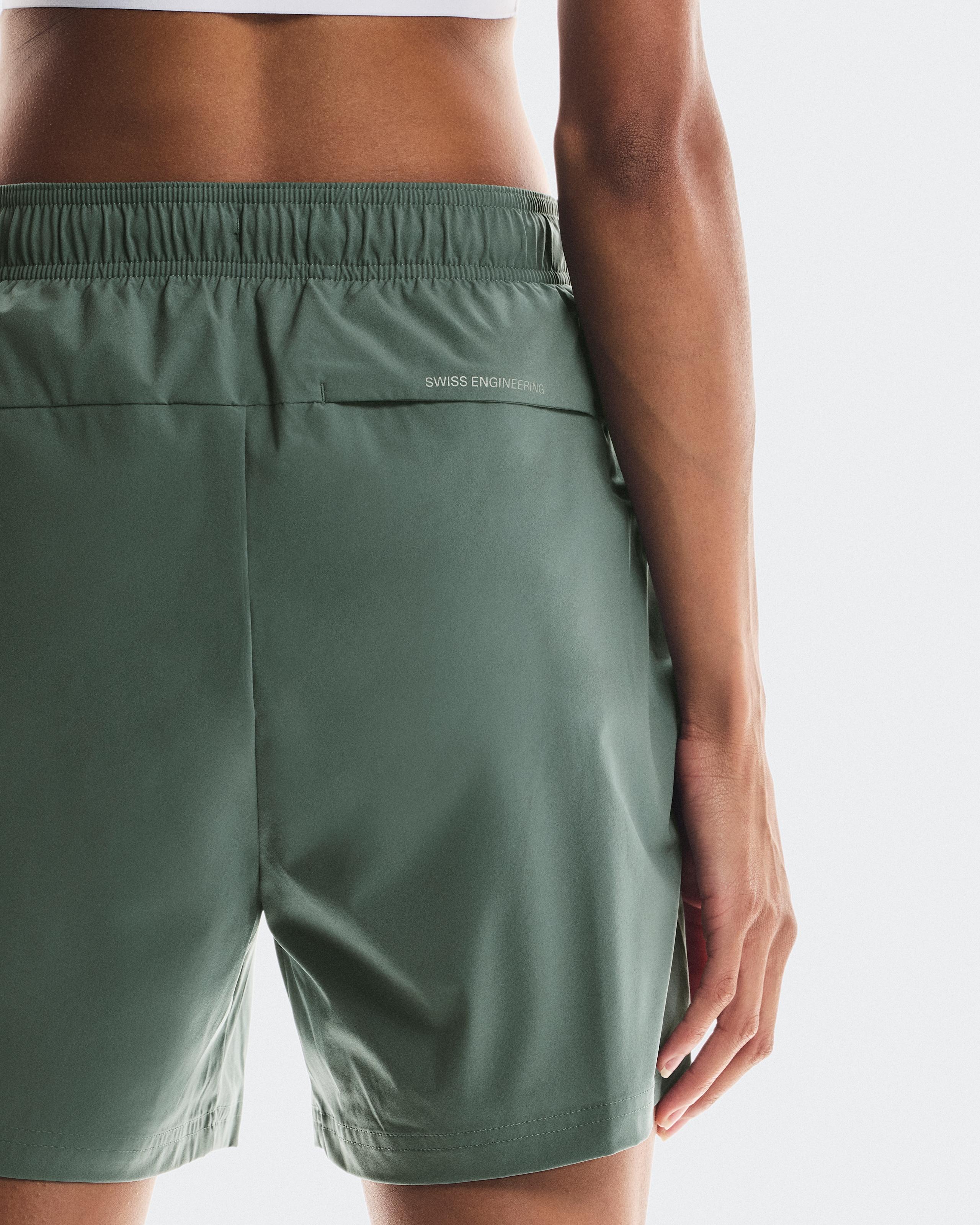 Женские шорты 5" Core Shorts, оливковый — фото 5