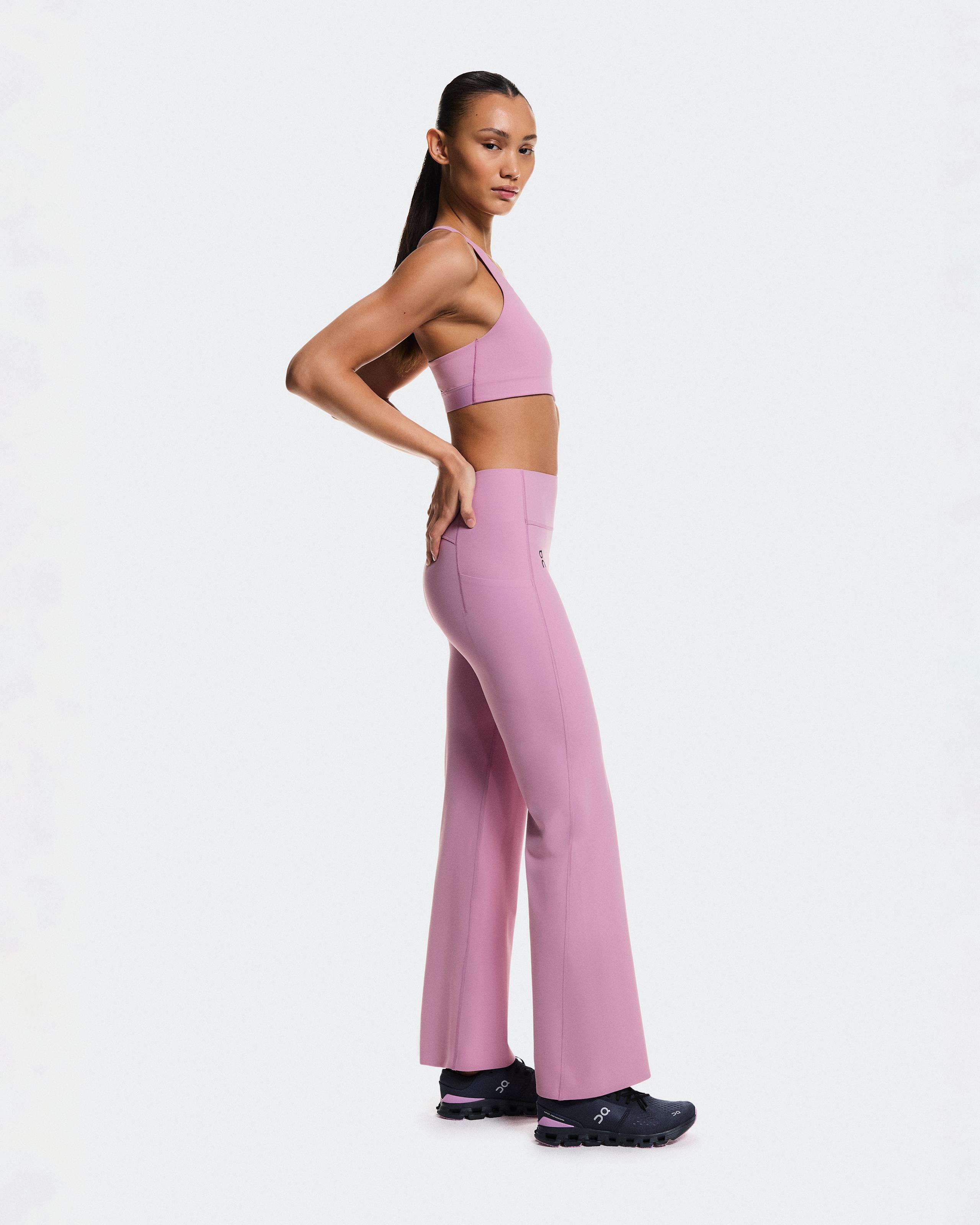 Женские леггинсы On Studio Flared Leggings 30", Sakura — фото 4