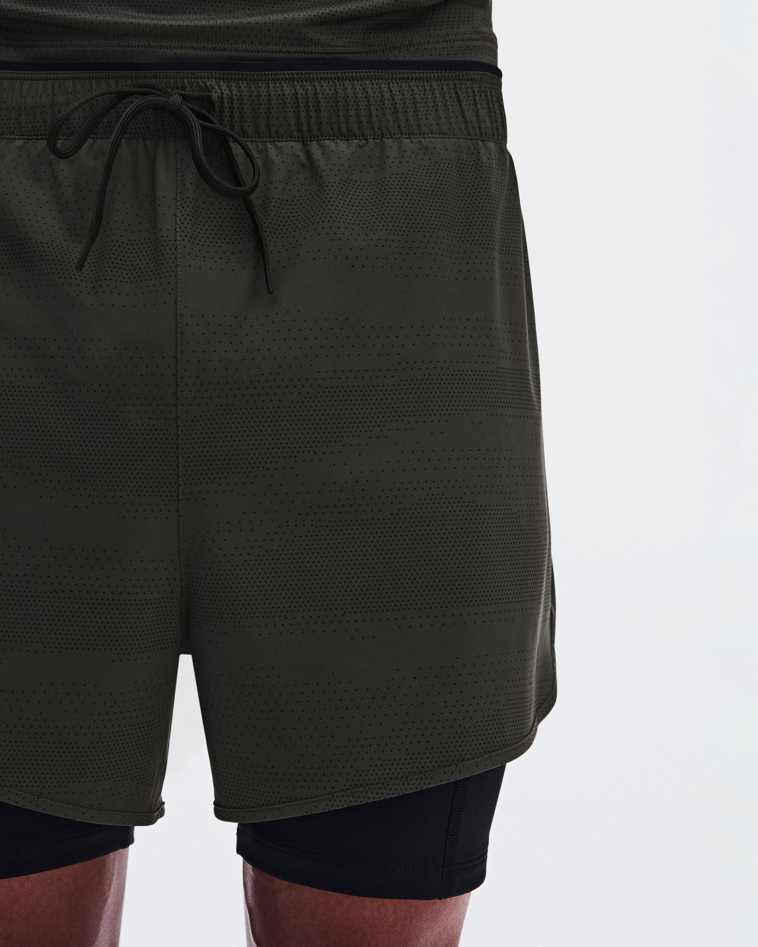 Мужские шорты 2-in-1 Shorts Erewhon, цвет Espresso / Black (эспрессо / чёрный) — фото 2