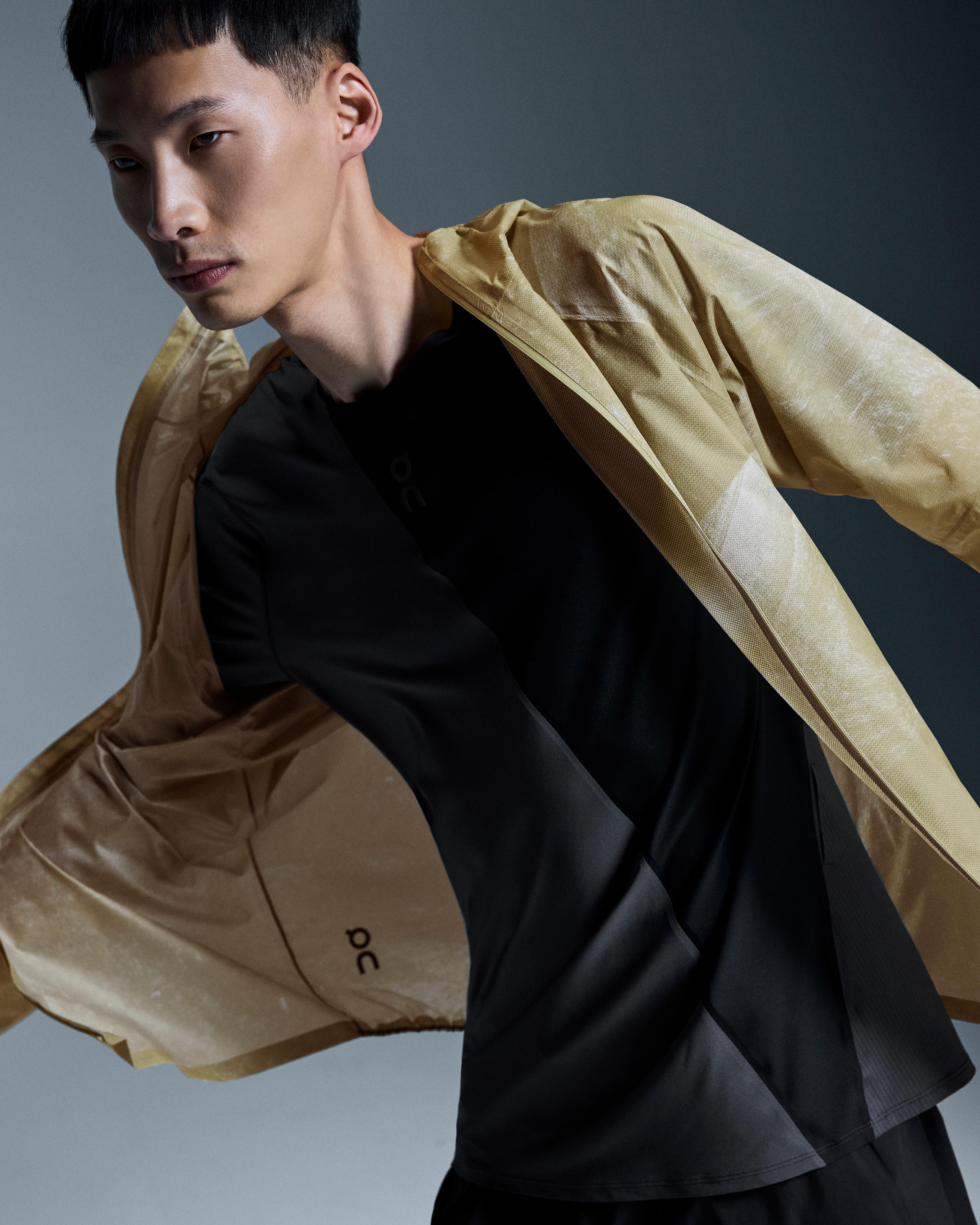 Мужская куртка On Ultra Jacket, White / Caper — фото 7