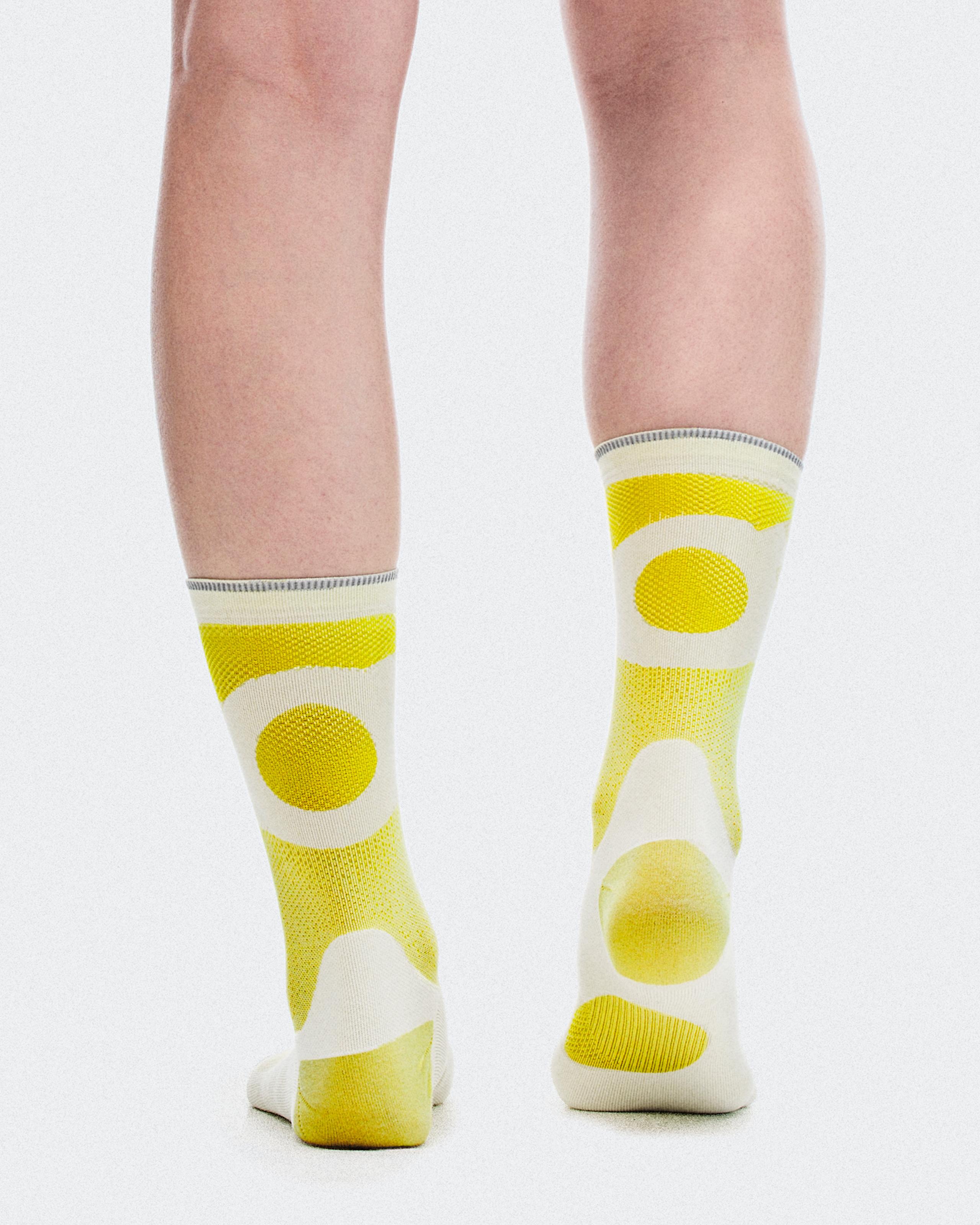 Носки On Elite Run Sock High Hyper, White / Lime — фото 3