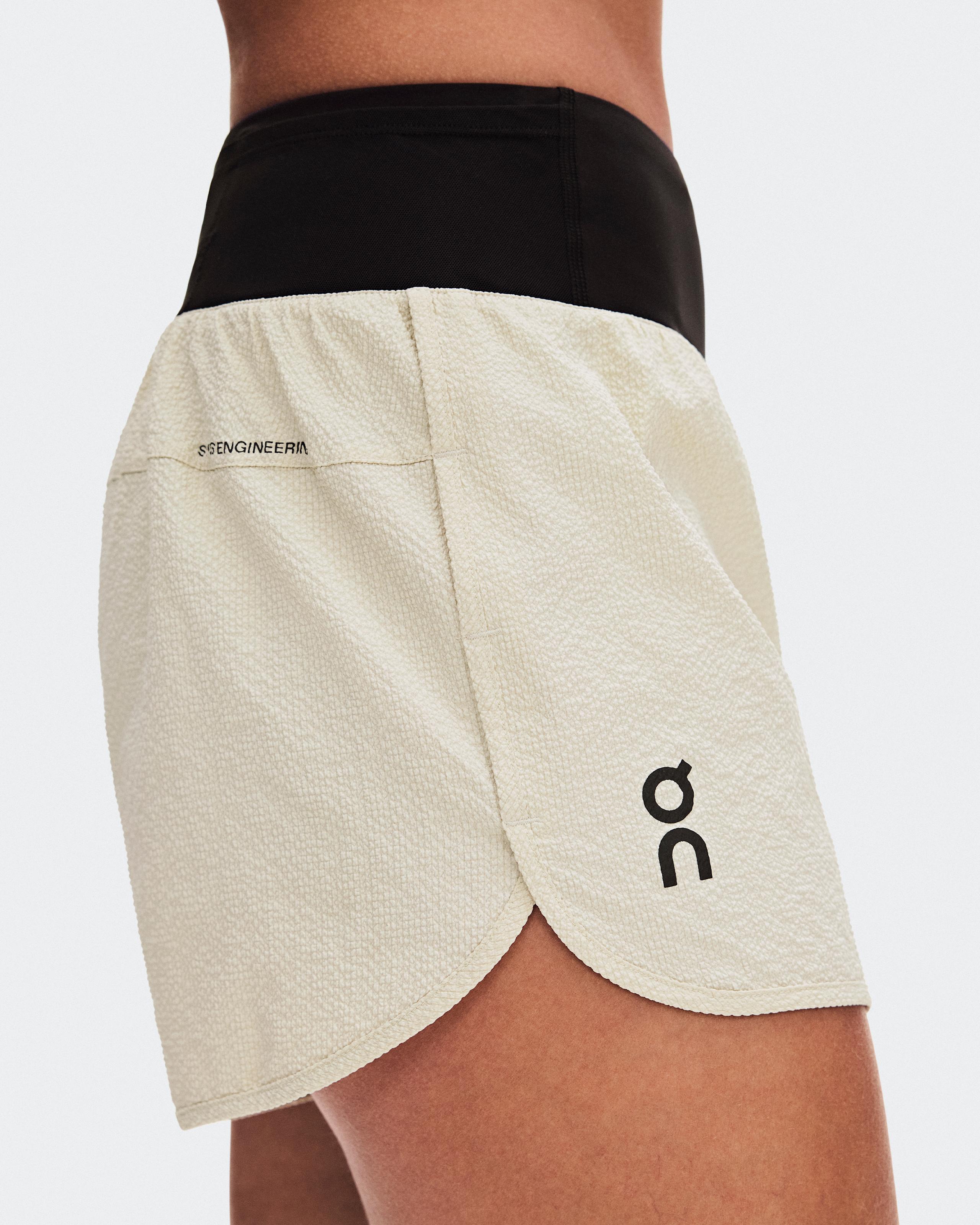 Женские шорты On Performance Volt Shorts Hare — фото 4