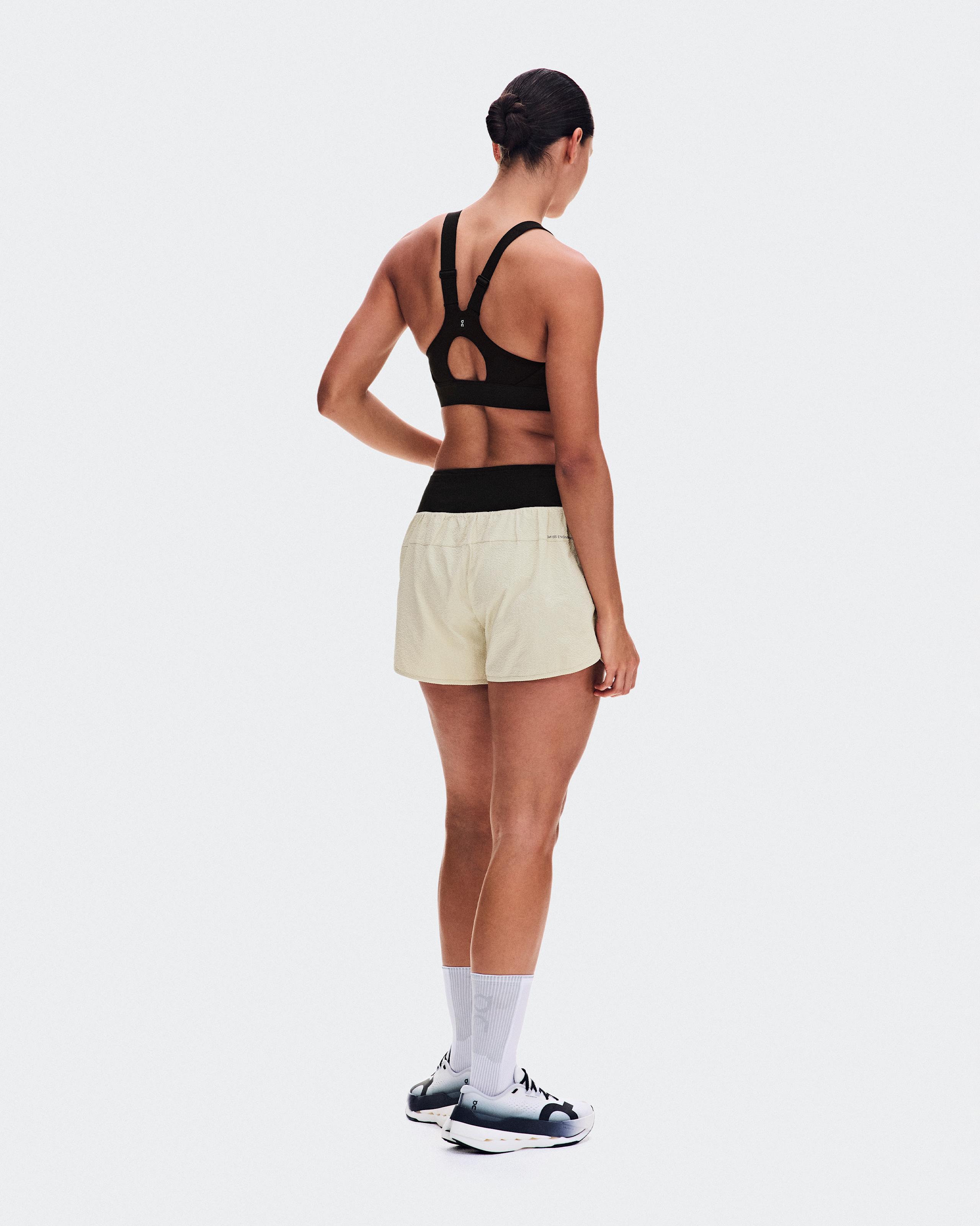 Женские шорты On Performance Volt Shorts Hare — фото 3