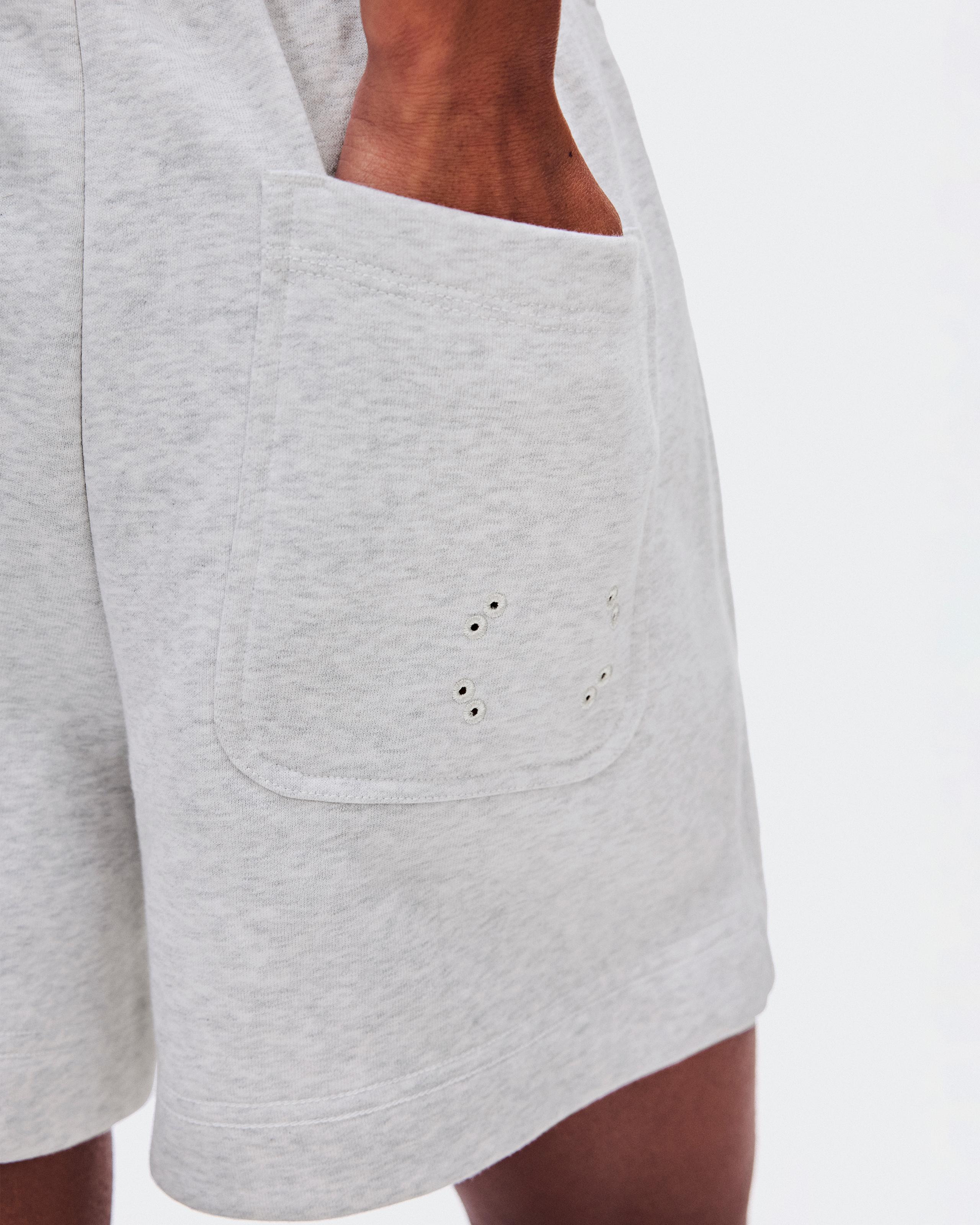 Женские шорты On Club Collective Shorts, серо-коричневый Crater — фото 6