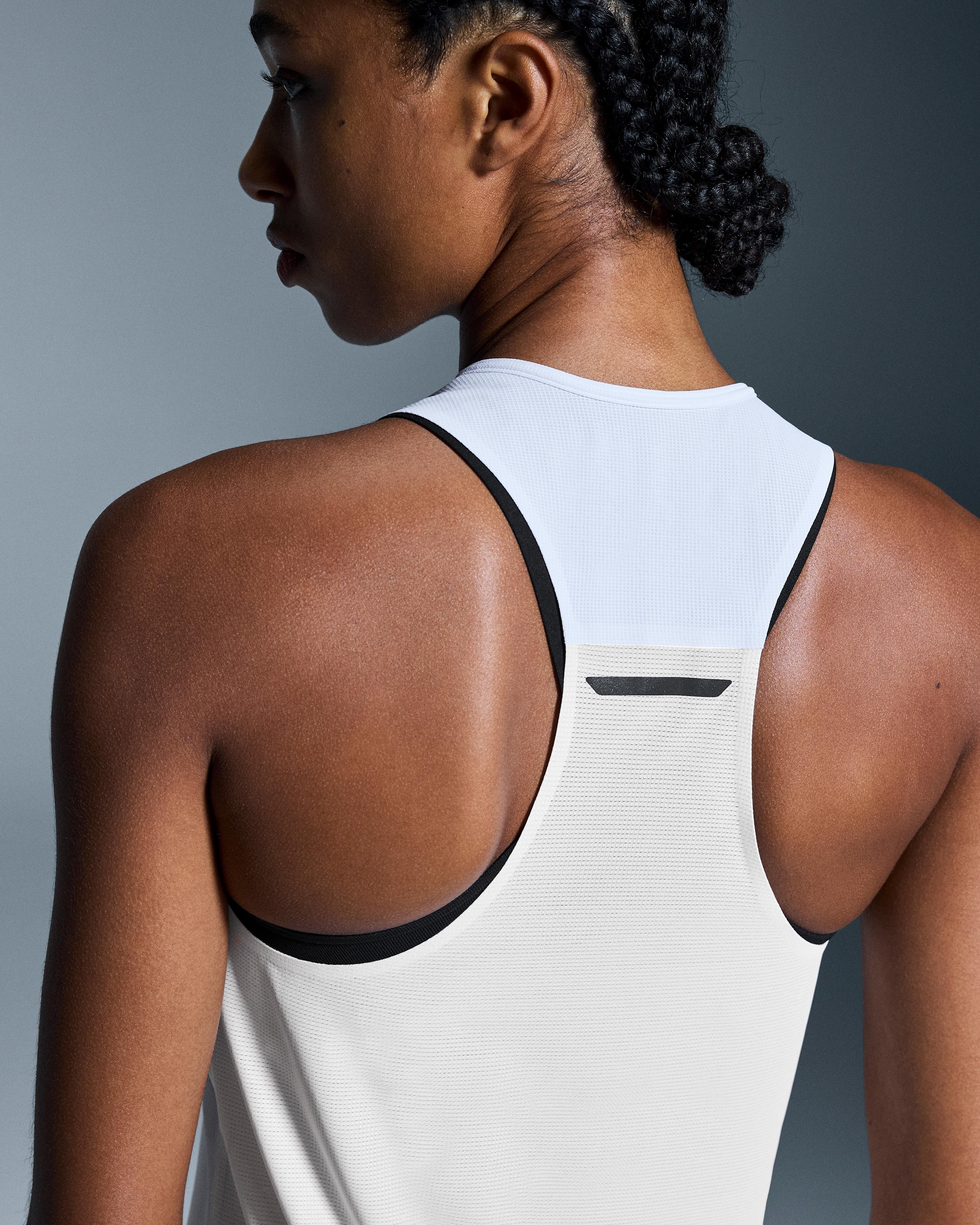 Женская майка On Performance Tank, White / Silver — фото 5