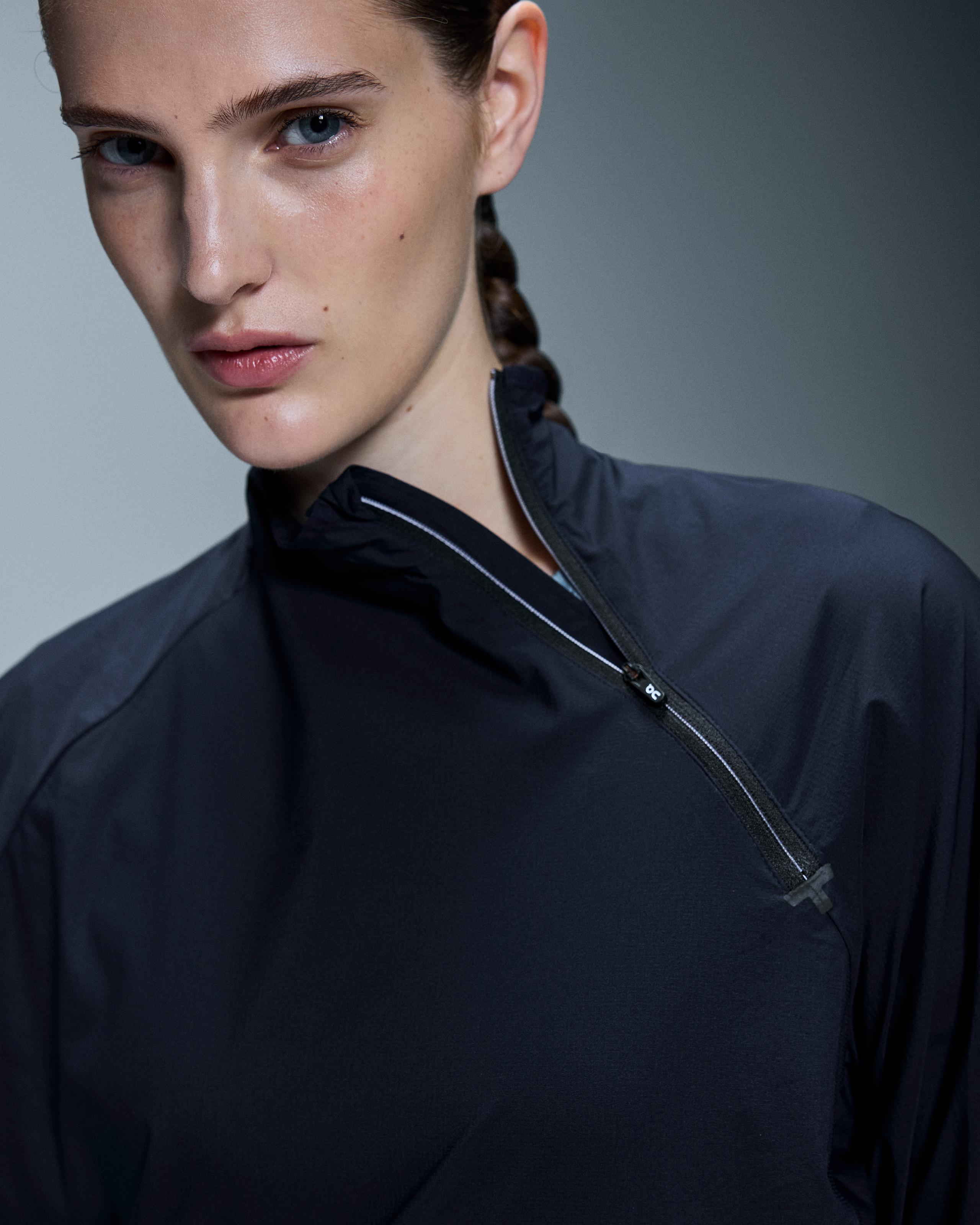 Куртка женская On Active Jacket, цвет тёмно-синий (Navy) — фото 4
