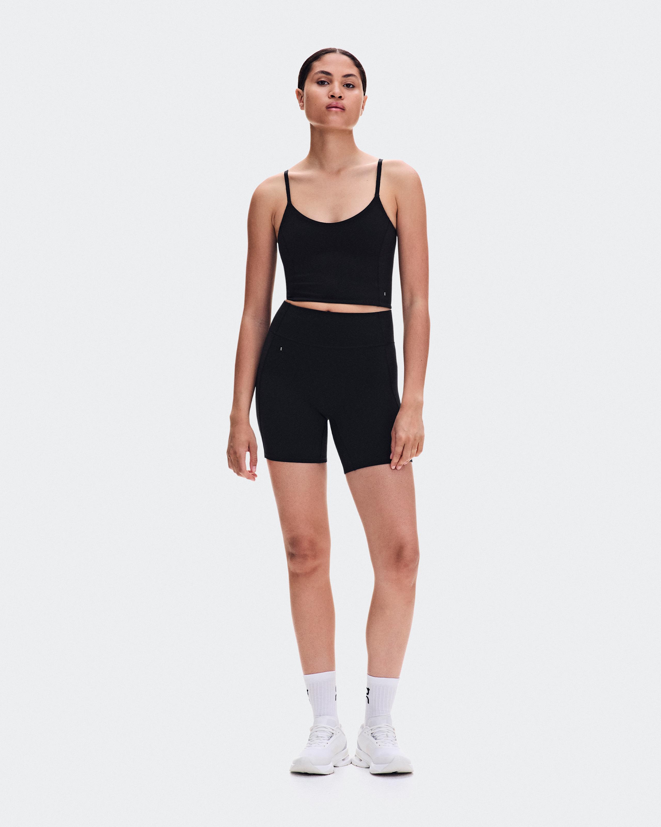 Studio Crop Black