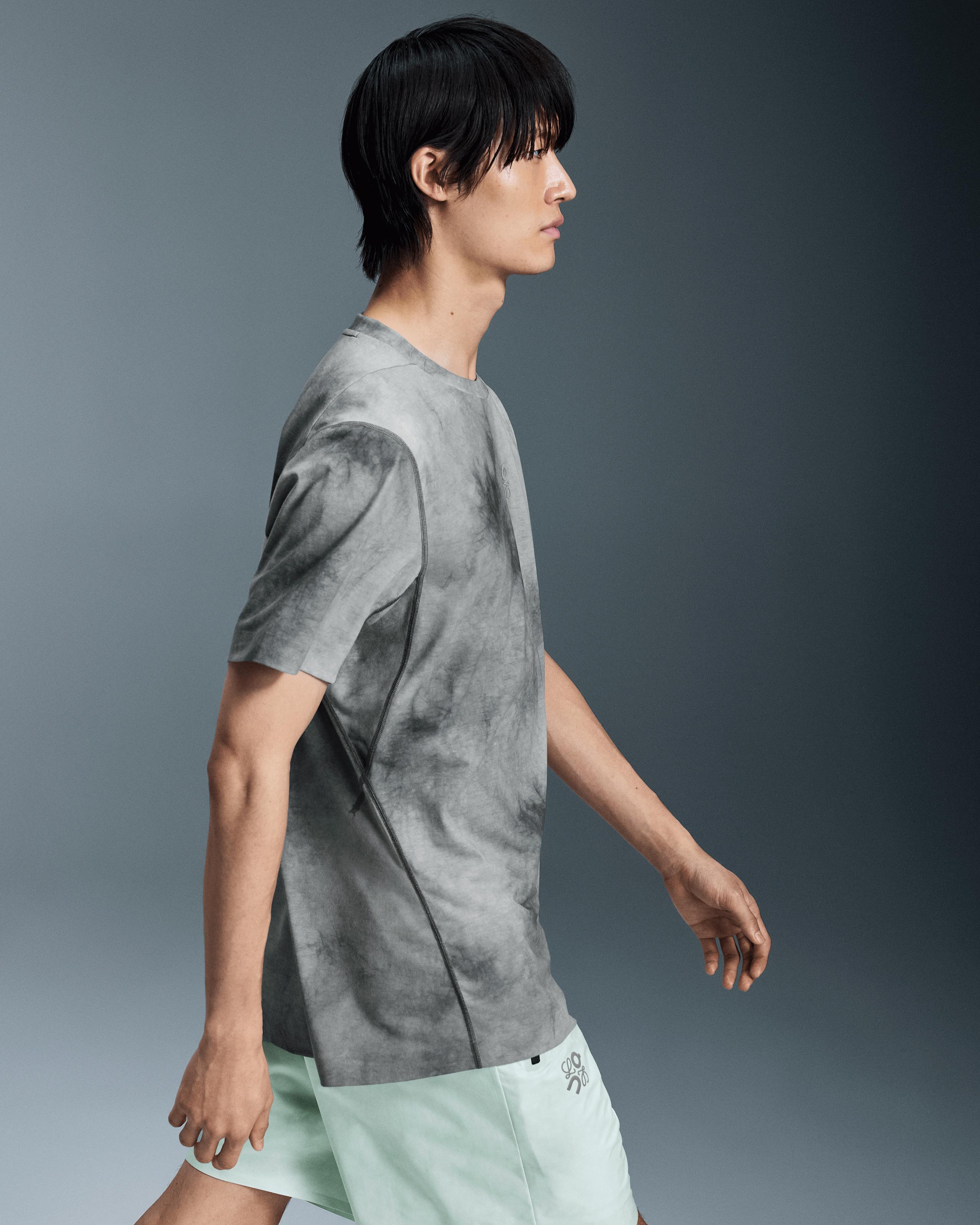 Мужская футболка Active T-Shirt LOEWE, серая с мультиколором — фото 6