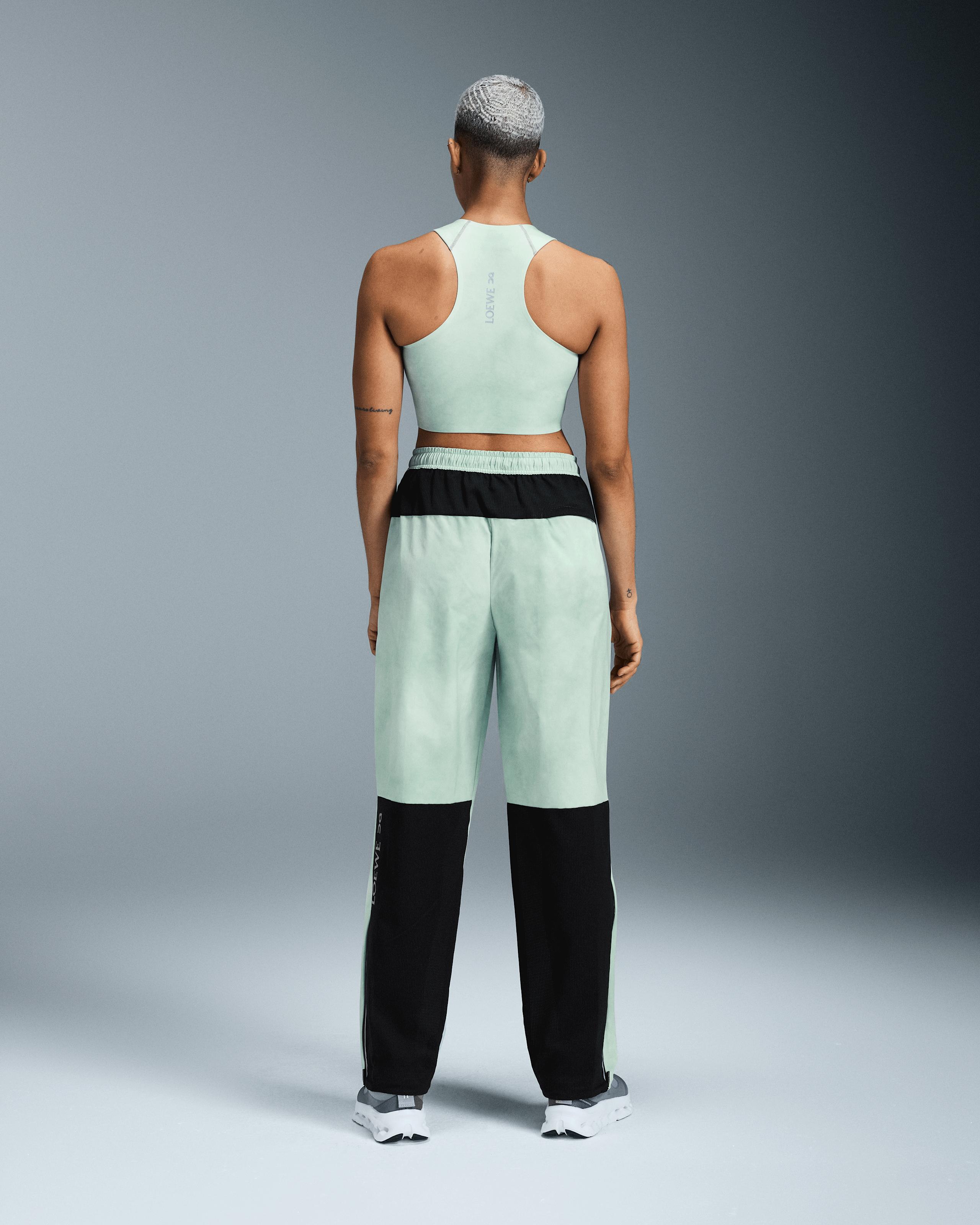 Женский топ On Performance Top LOEWE, White / Multicolor — фото 2