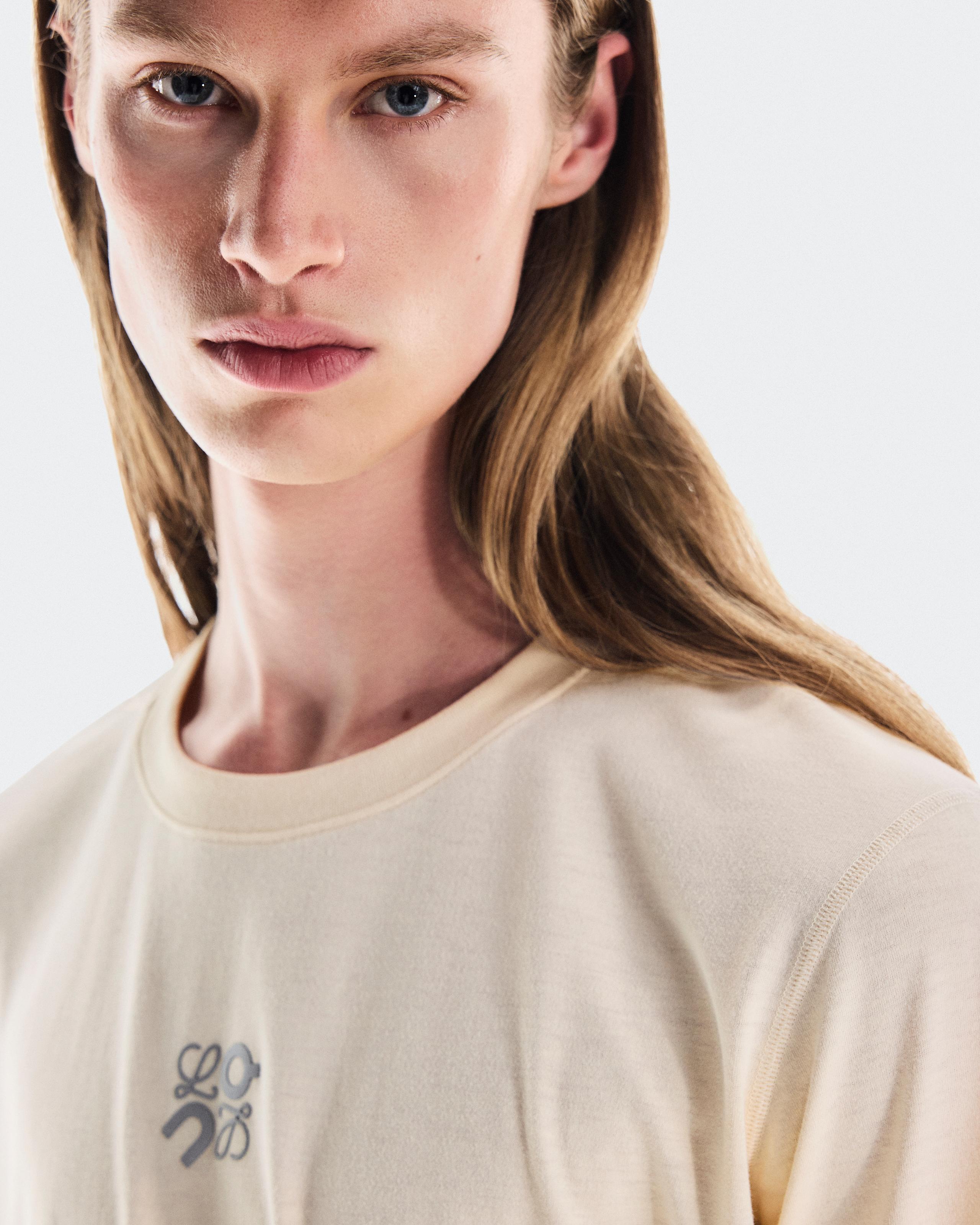 Футболка Active T-Shirt LOEWE, цвет слоновой кости — фото 5