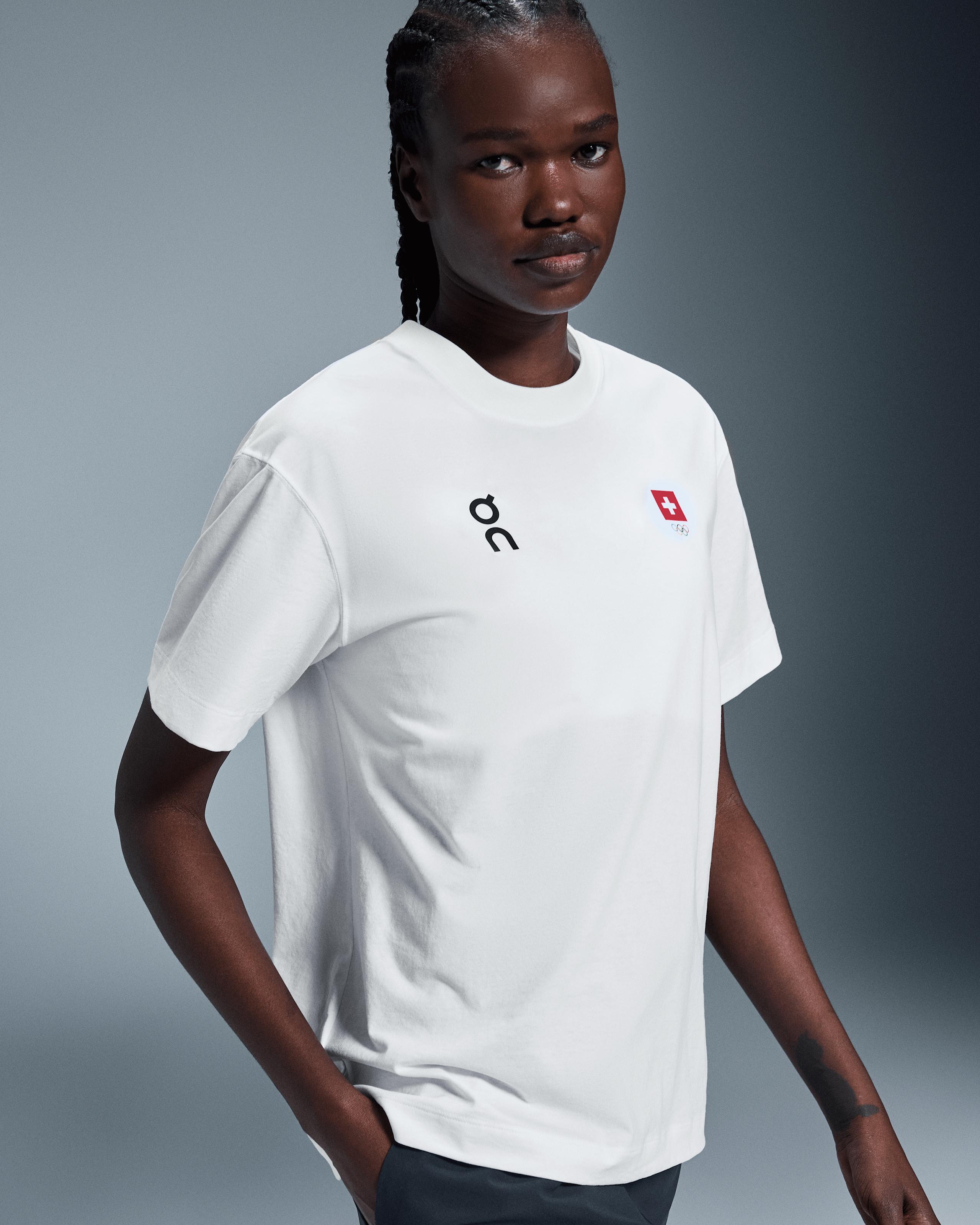 Женская футболка On Swiss Olympic Club-T, Undyed-White — фото 5