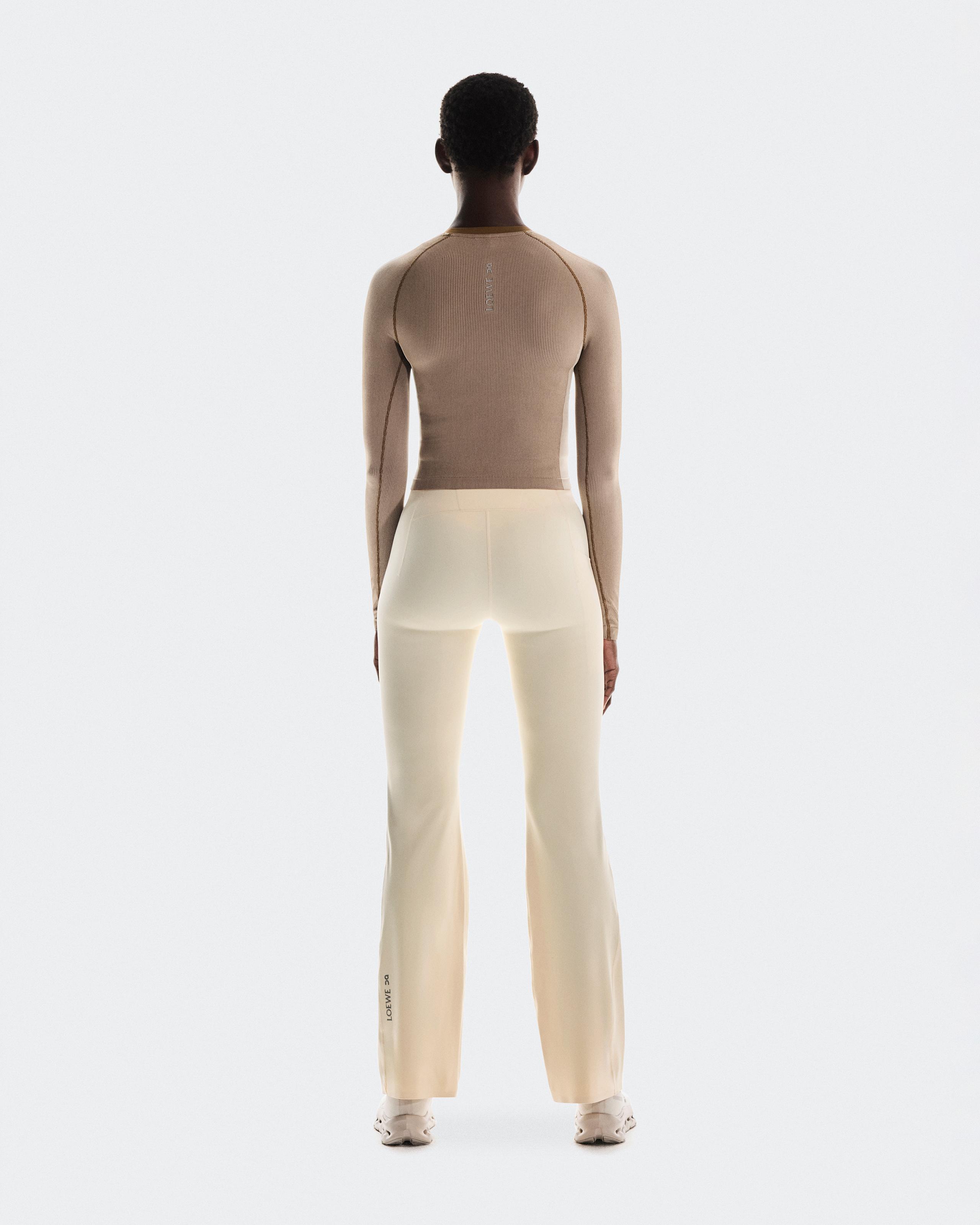 Женские брюки On Soft Bootleg Pants LOEWE, Ivory — фото 2