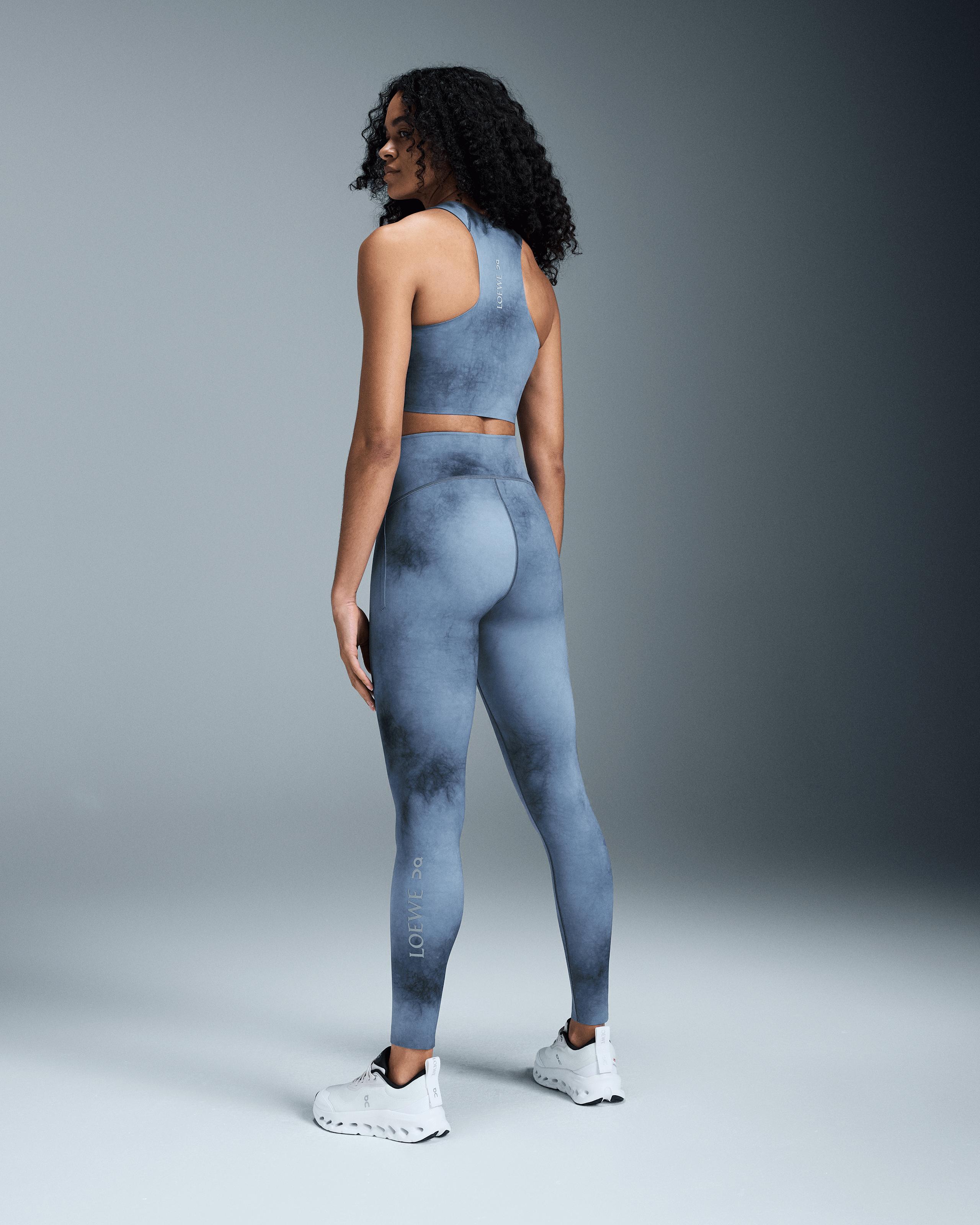 Женский топ On Performance Top LOEWE, Blue / Multicolor — фото 2