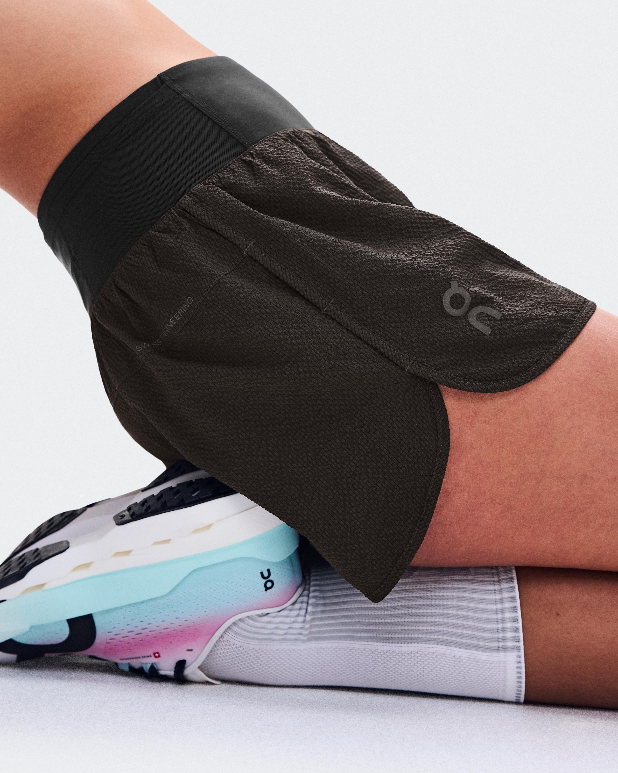 Женские шорты On Performance Volt Shorts Espresso — фото 2