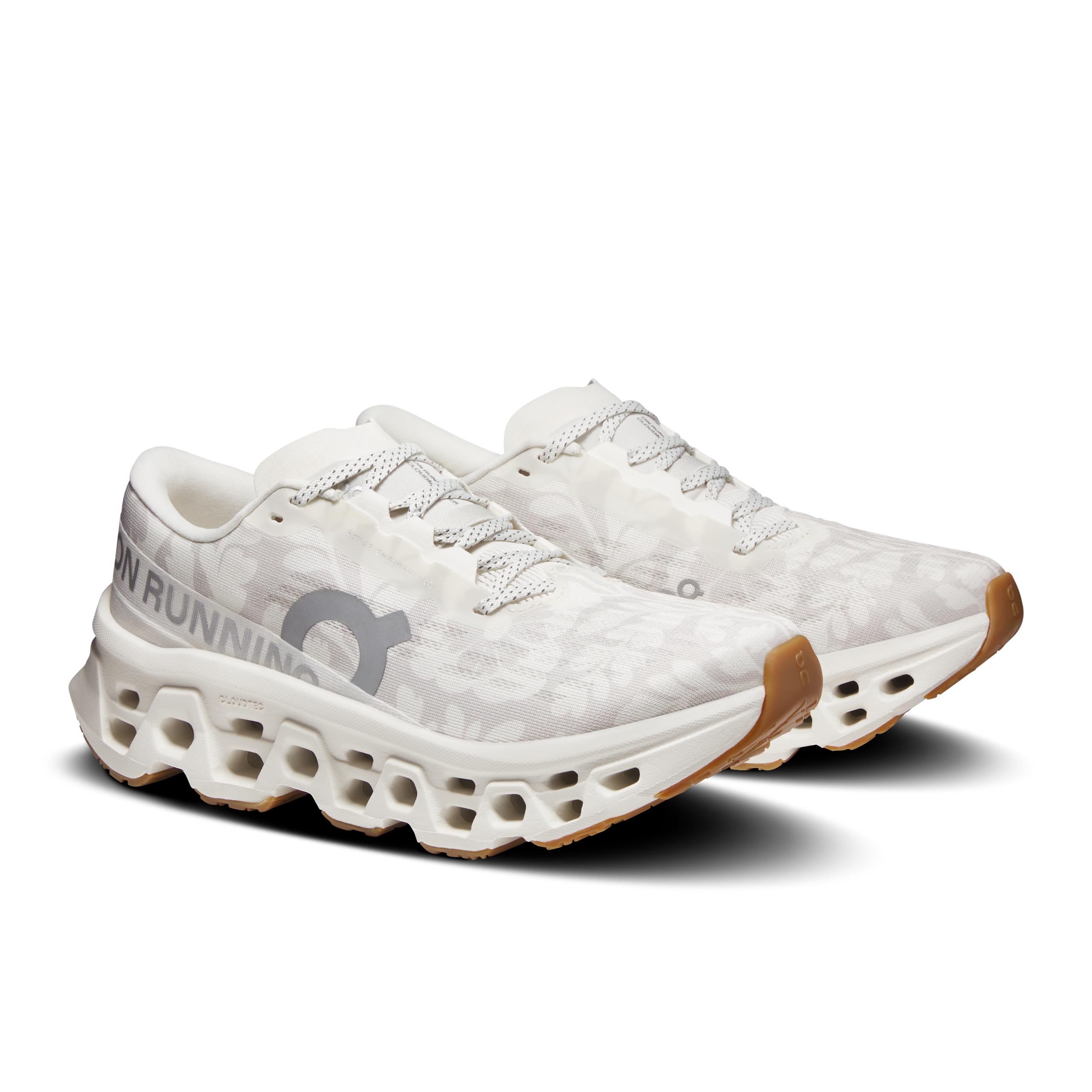 Женские кроссовки On Cloudmonster 3 FP Movement, Ivory / Pearl — фото 6