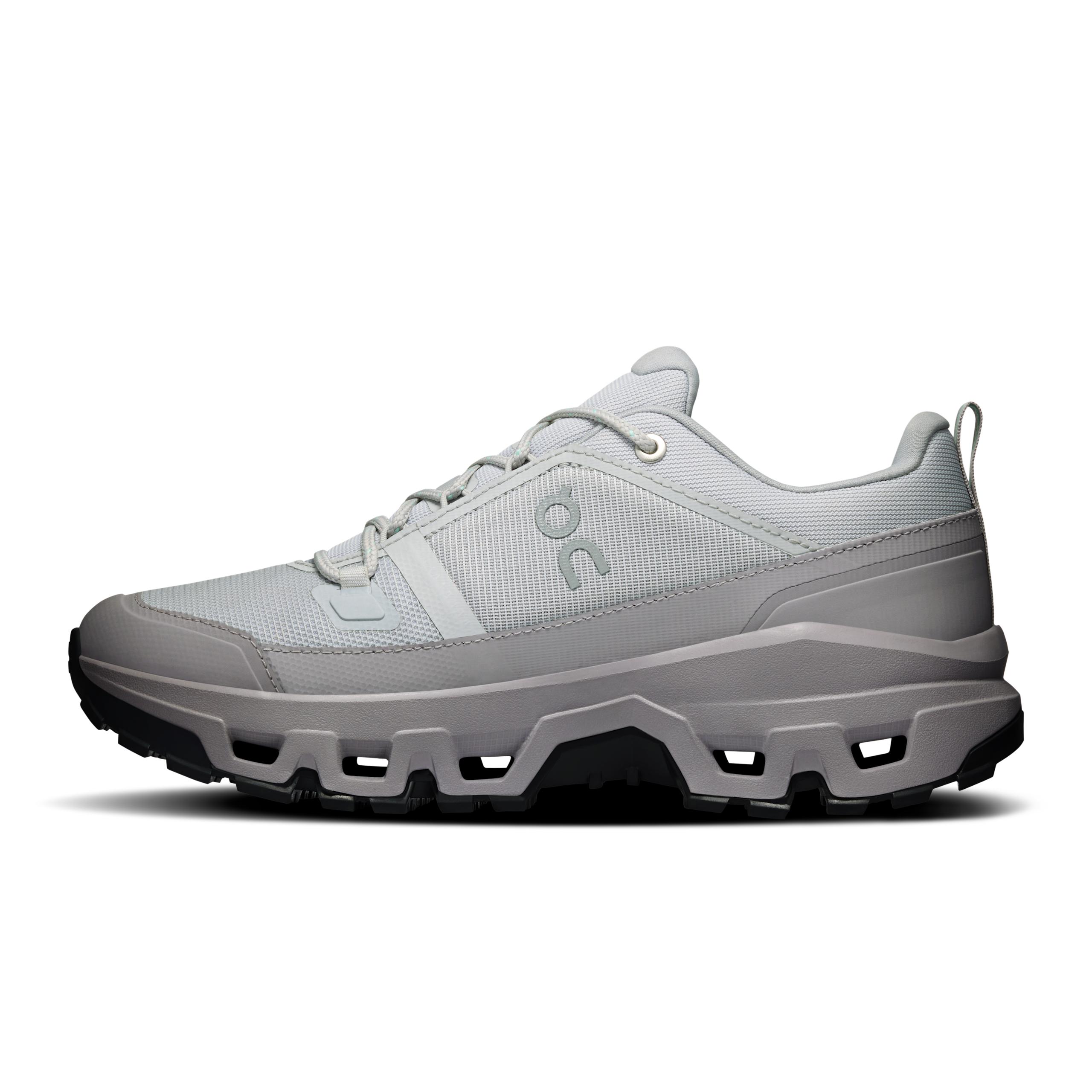 Ботинки On Cloudrock Low Waterproof, Glacier / Ore — фото 4