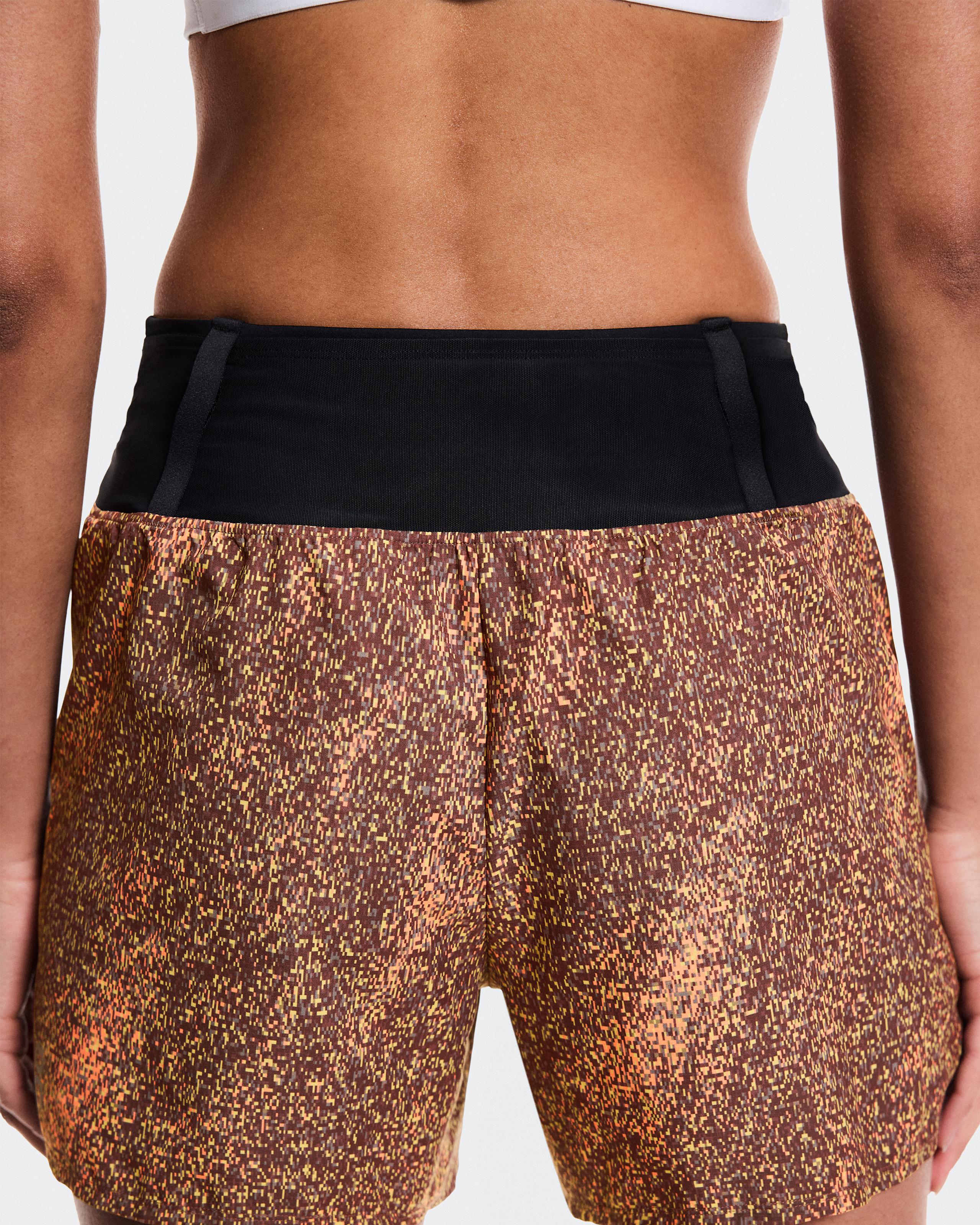 Женские шорты On Trail Shorts, Black / Gobi — фото 5