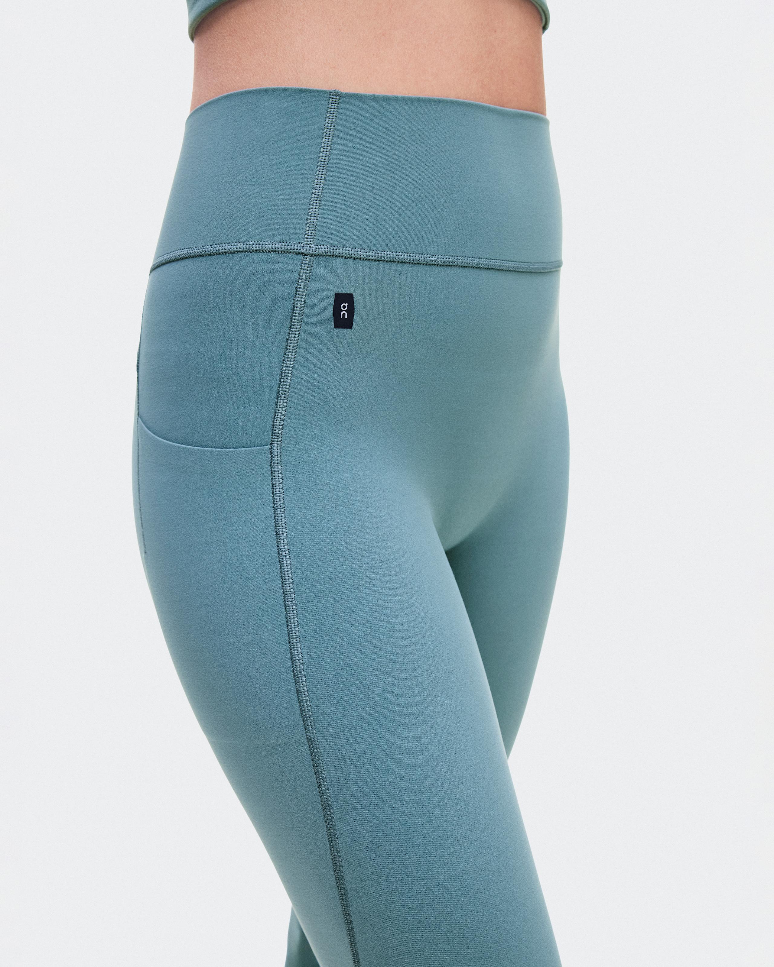 Брюки On Studio Flared Pants 30" женские, агавово-зелёные — фото 4