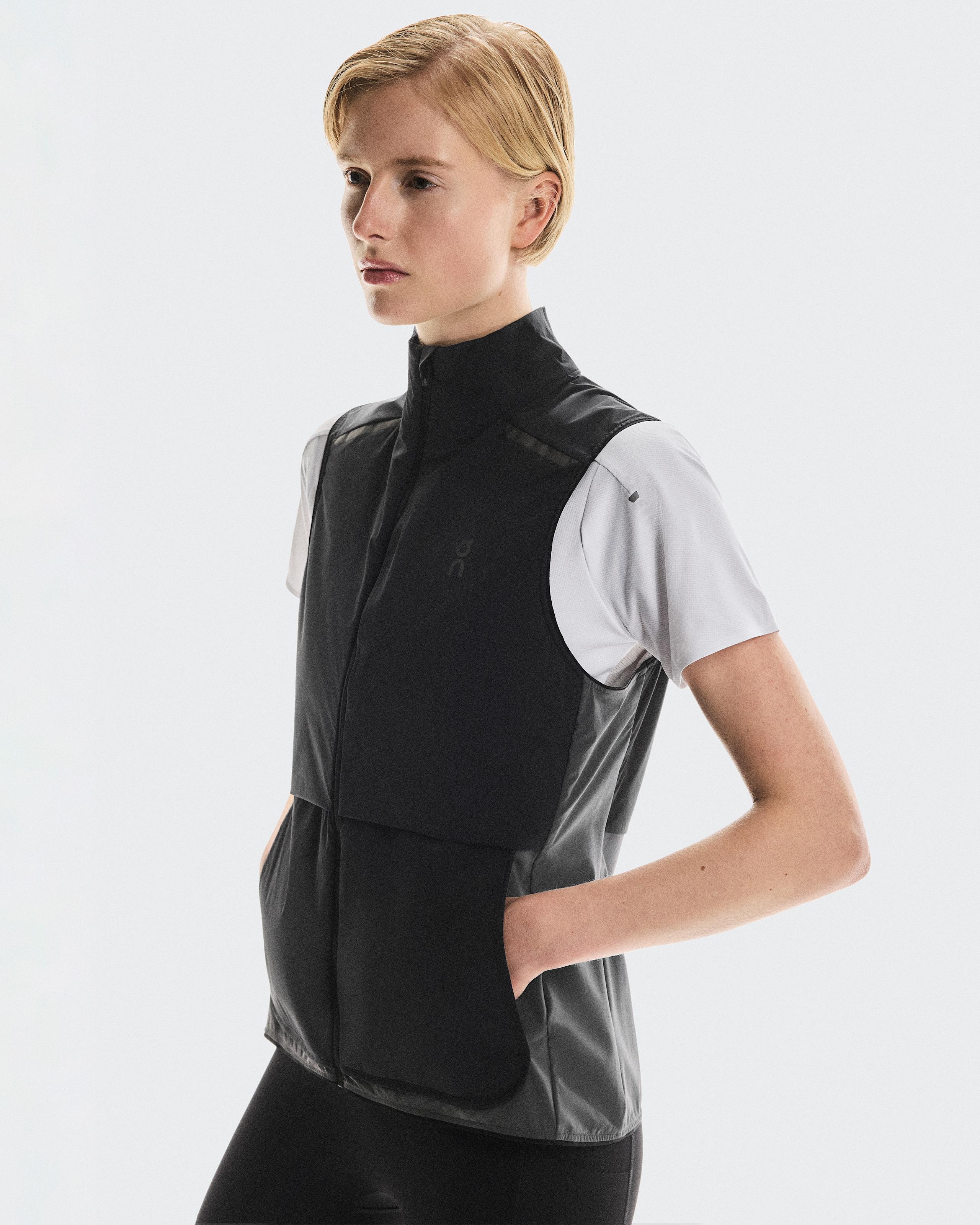 Женский жилет On Weather Vest, Black / Eclipse — фото 5